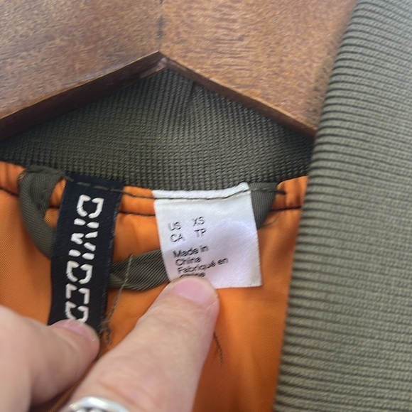 H&M - Army Green Shiny Zip Up Long Sleeve With Pockets Long Bomber Jacket SZ XS - Picture 7 of 8